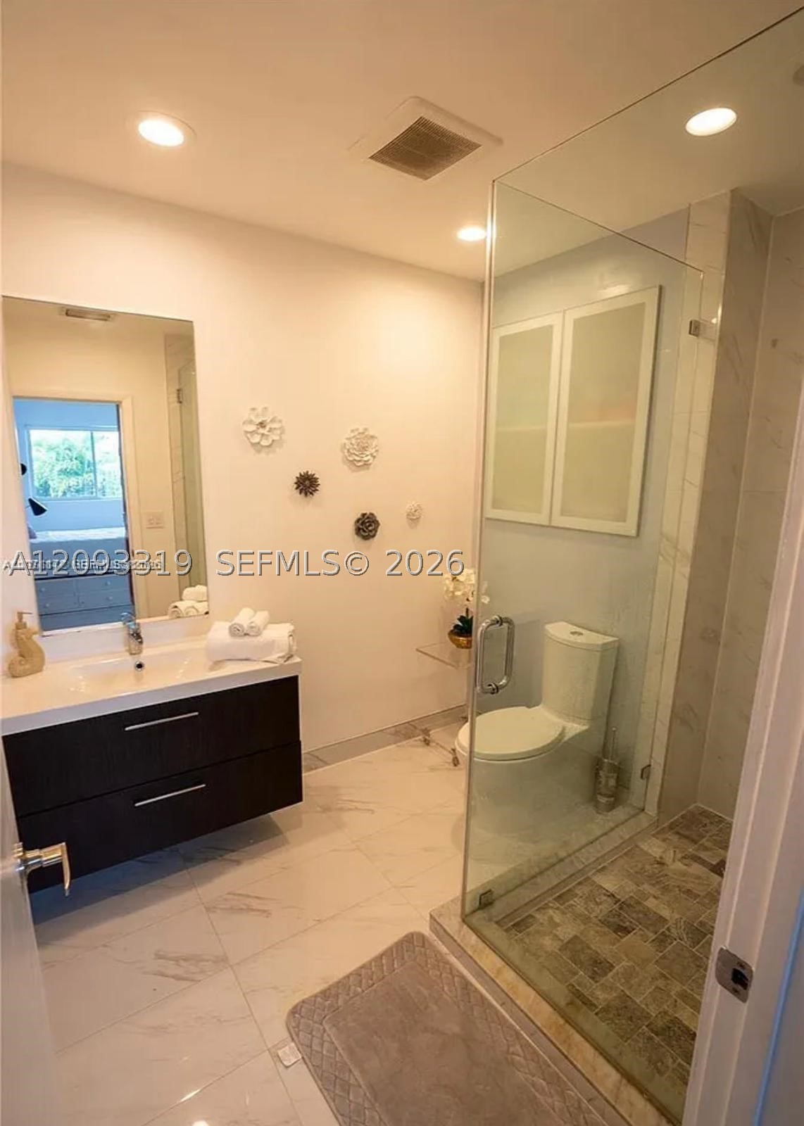 Hallandale Beach FL 33009 - A12093319