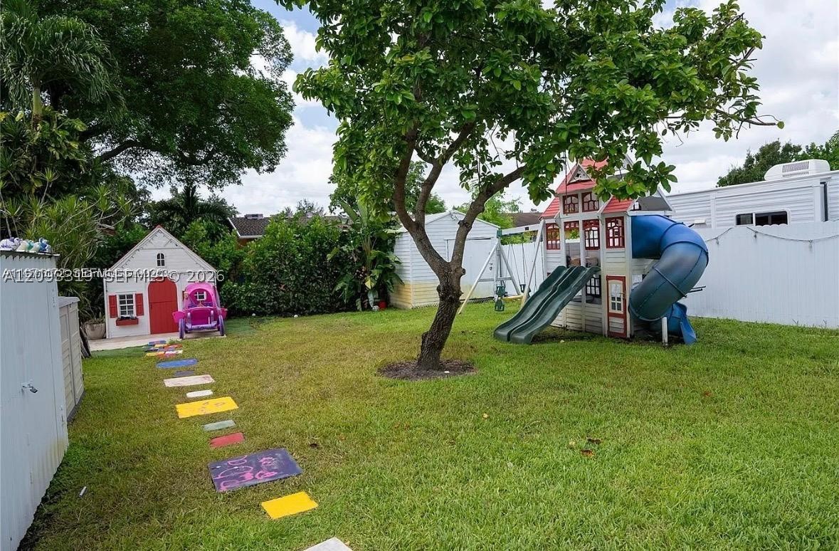 Hallandale Beach FL 33009 - A12093319