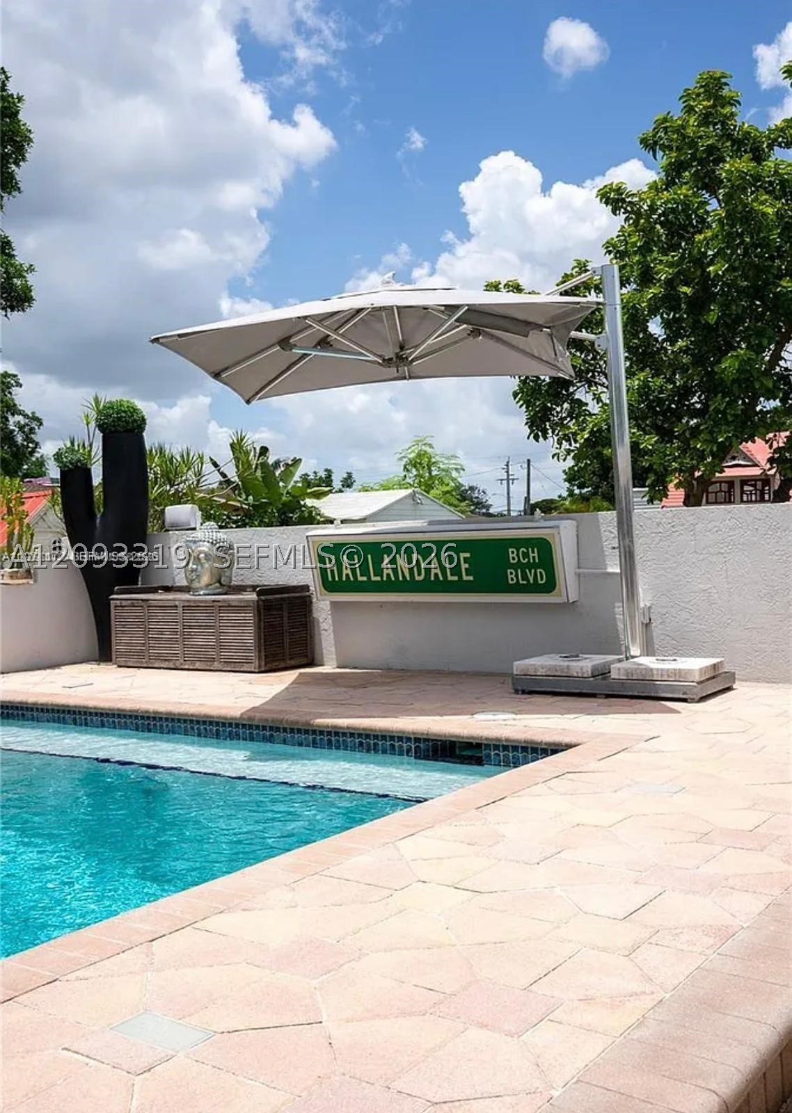 Hallandale Beach FL 33009 - A12093319