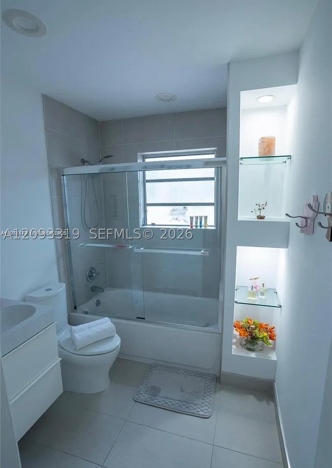 Hallandale Beach FL 33009 - A12093319