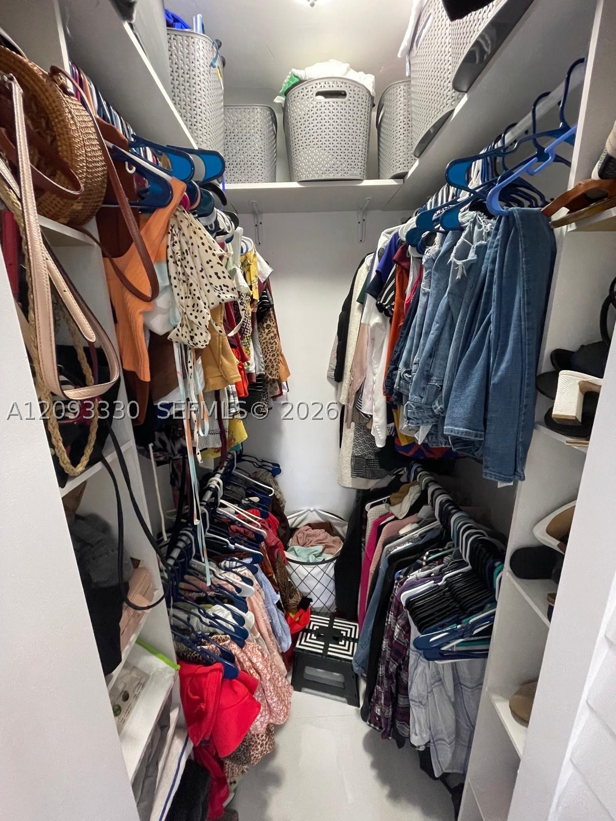 3330 NW 18th St, Miami FL 33125