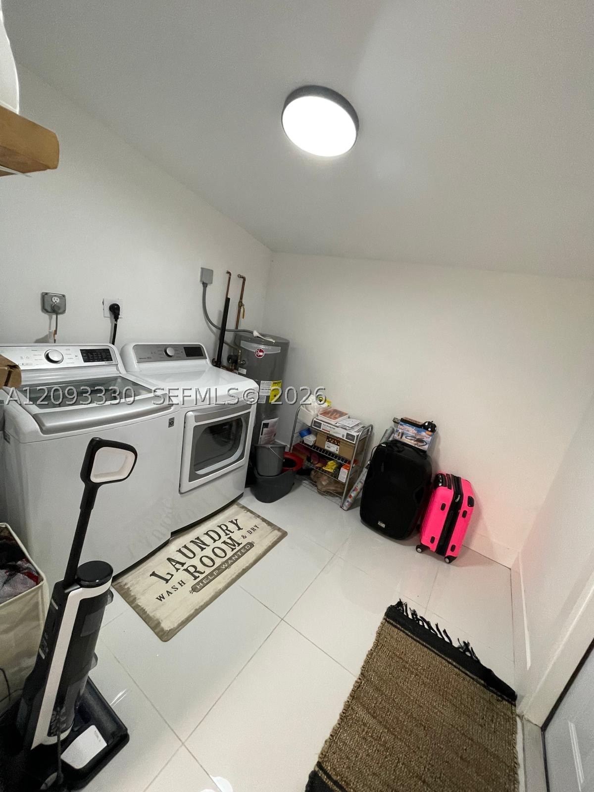 3330 NW 18th St, Miami FL 33125