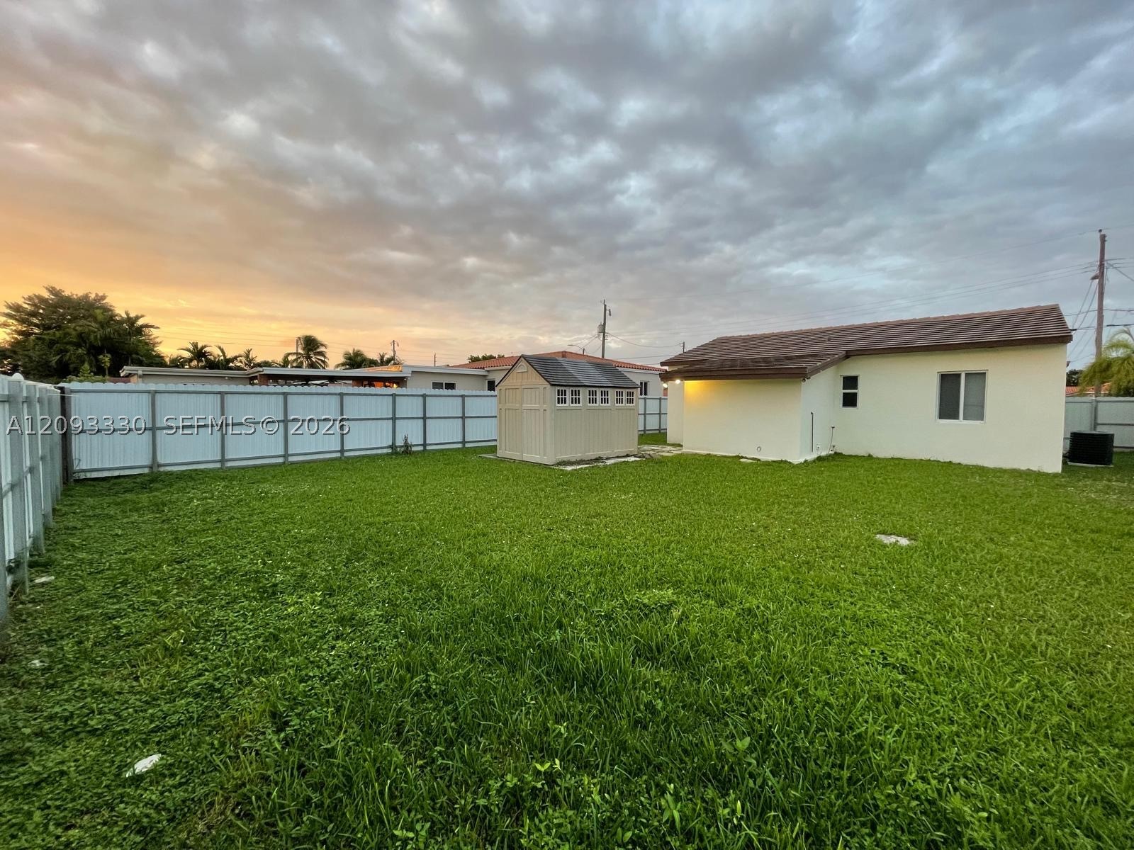 3330 NW 18th St, Miami FL 33125