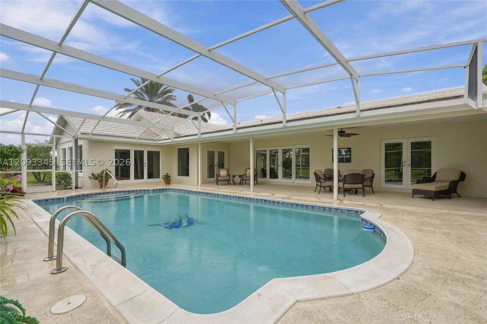444 Glenbrook Dr, Atlantis FL 33462