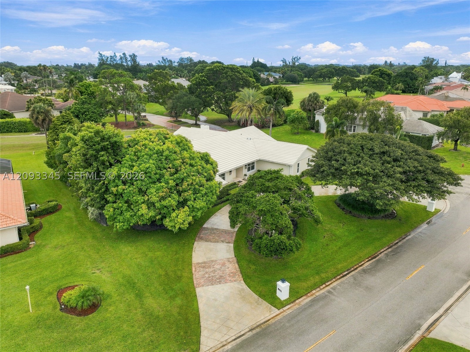 444 Glenbrook Dr, Atlantis FL 33462