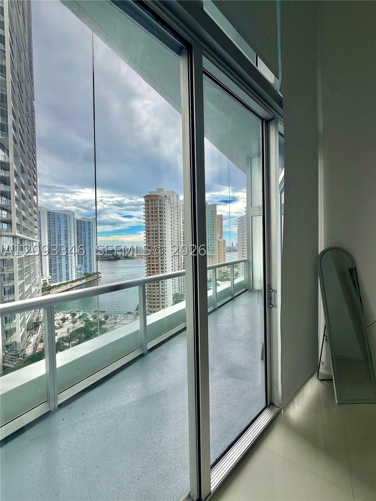 495 Brickell Ave #2206, Miami FL 33131