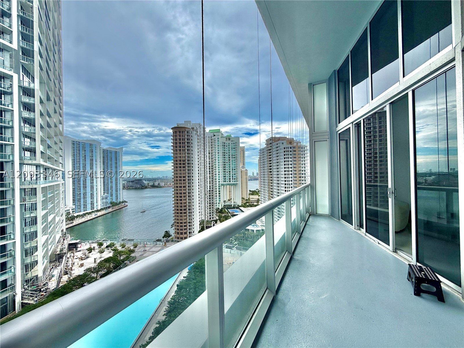 495 Brickell Ave #2206, Miami FL 33131