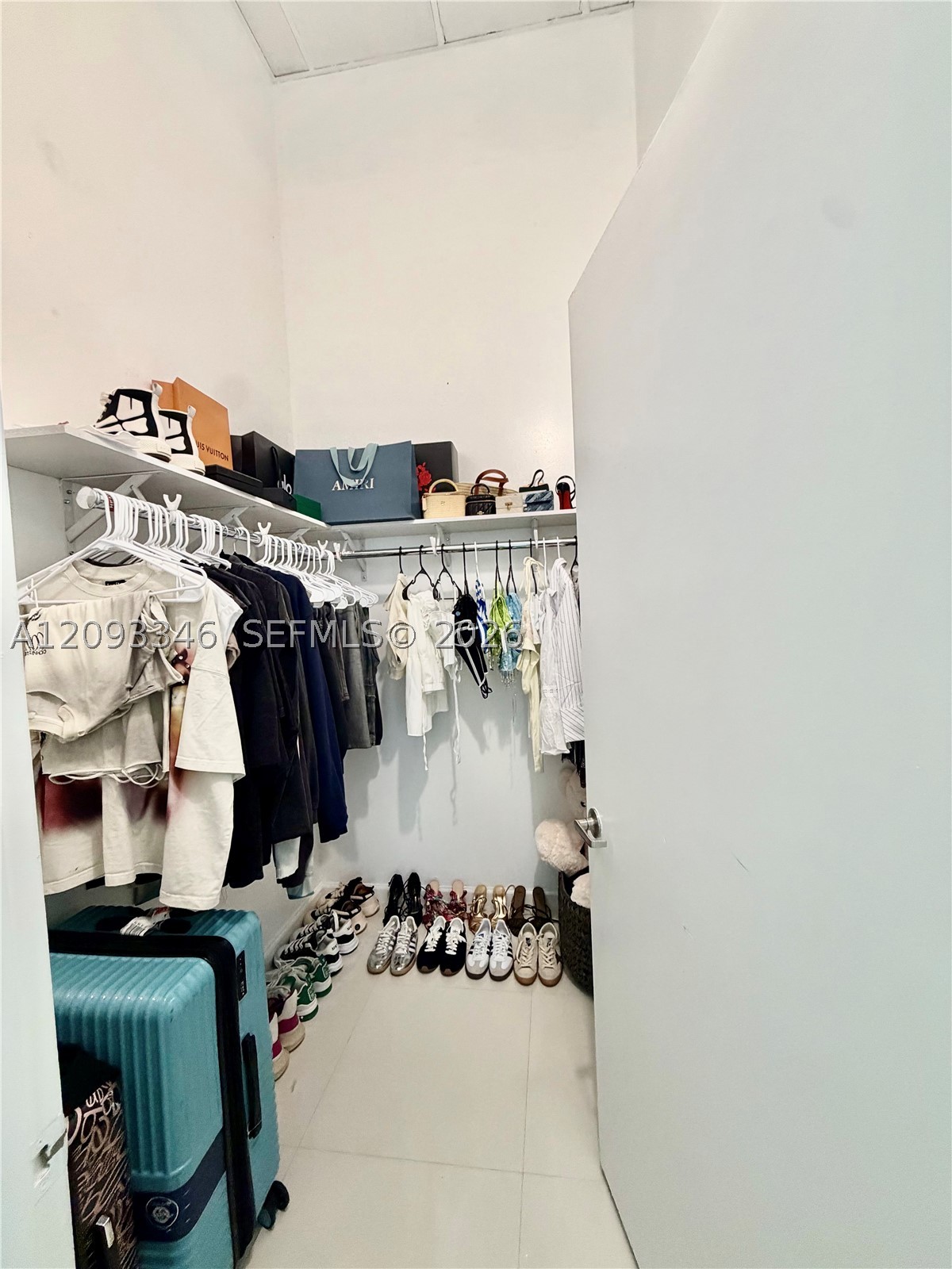 495 Brickell Ave #2206, Miami FL 33131