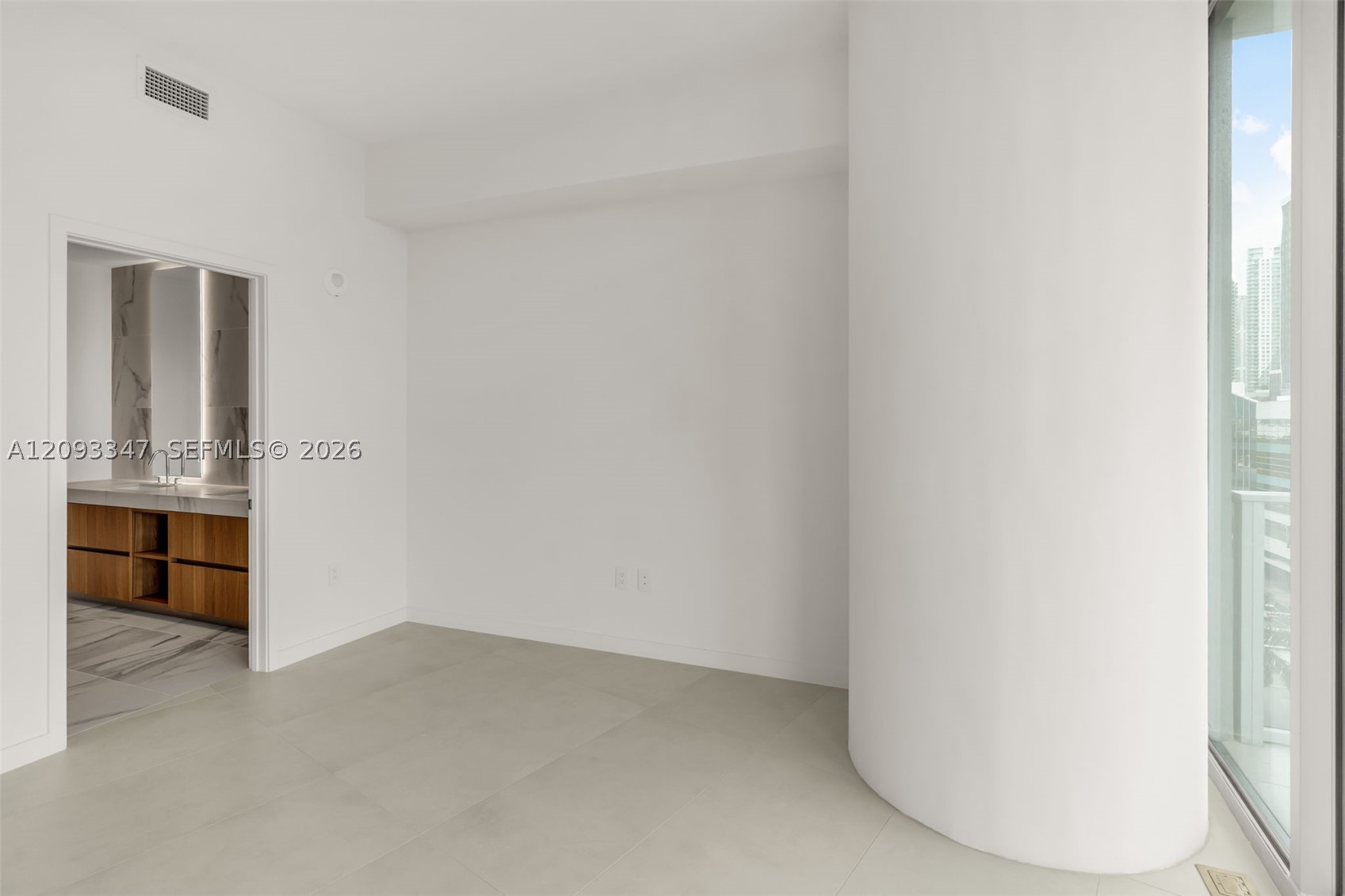 1400 Biscayne Blvd #706, Miami FL 33132
