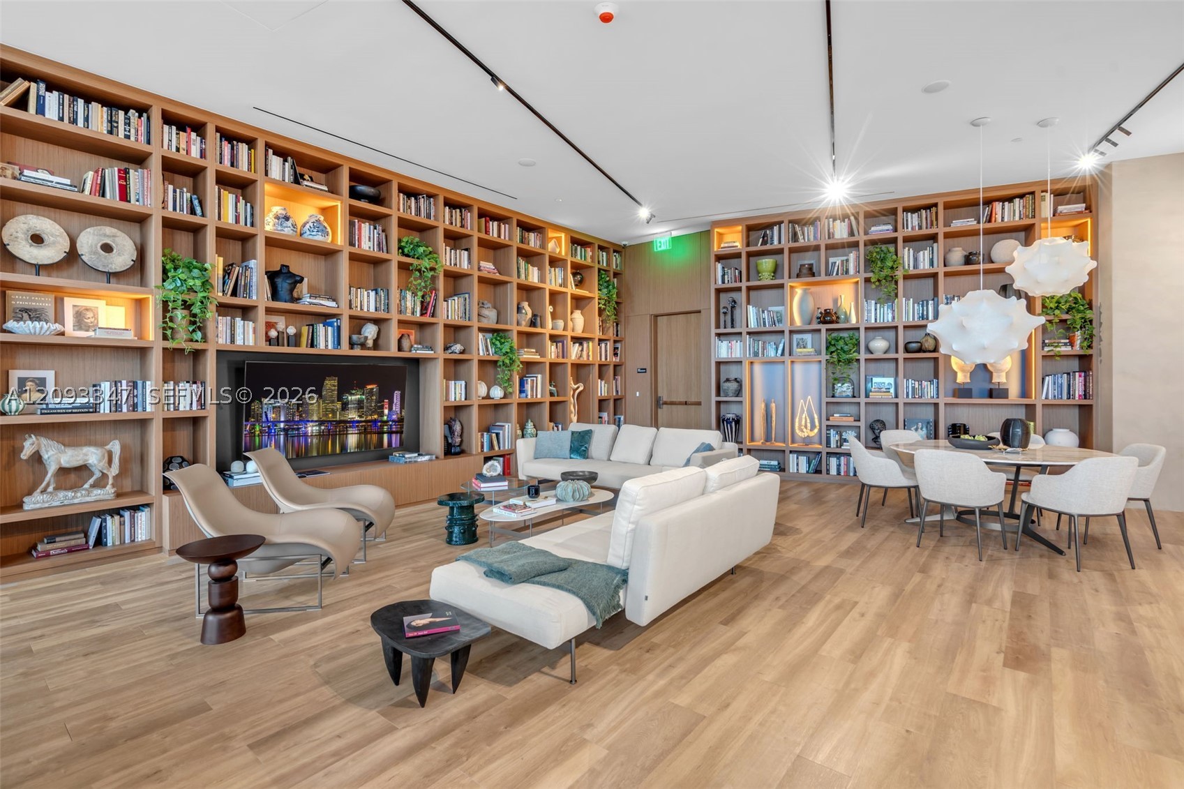 1400 Biscayne Blvd #706, Miami FL 33132