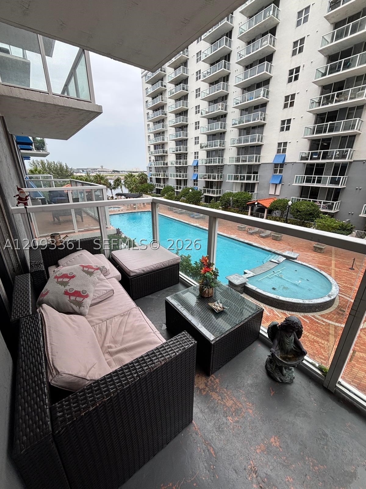5085 NW 7th St #608, Miami FL 33126