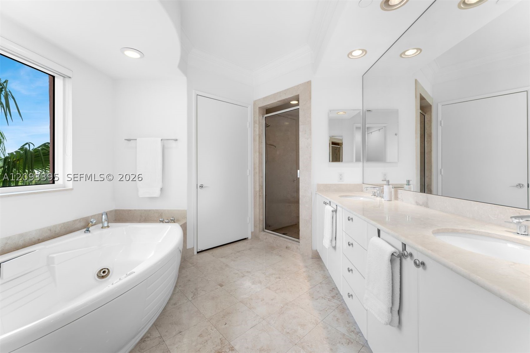 781 Crandon Blvd #401, Key Biscayne FL 33149