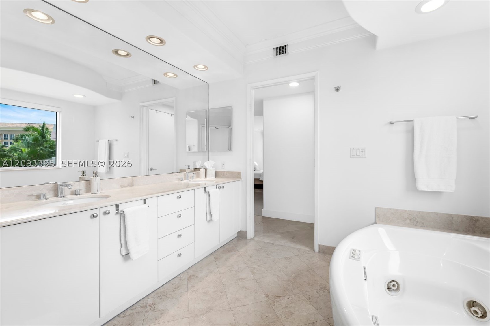 781 Crandon Blvd #401, Key Biscayne FL 33149