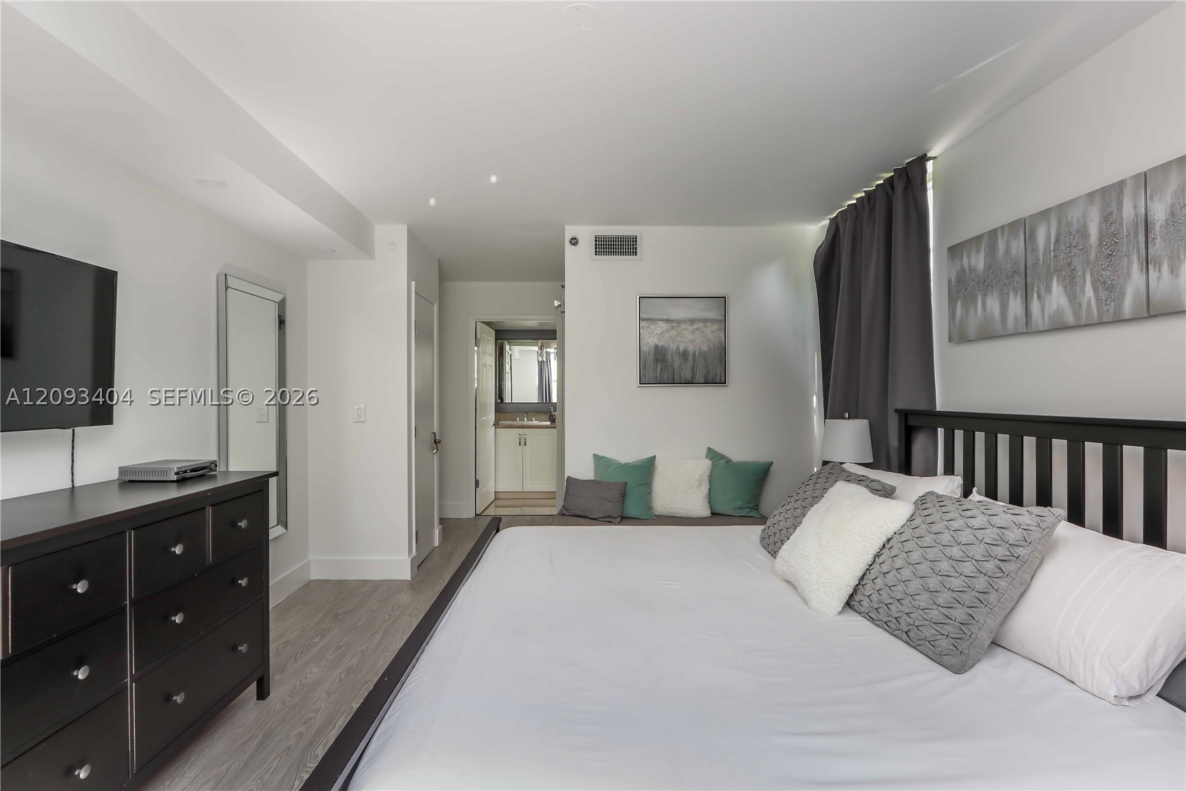 19555 E Country Club Dr #8202, Aventura FL 33180