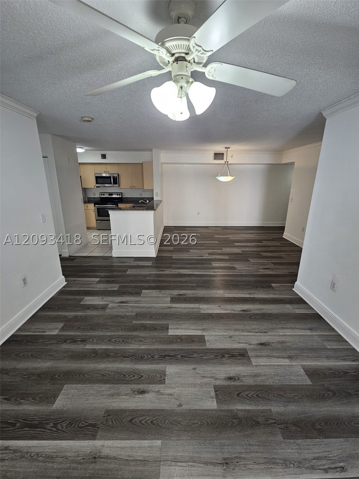 2451 Centergate Dr #204, Miramar FL 33025