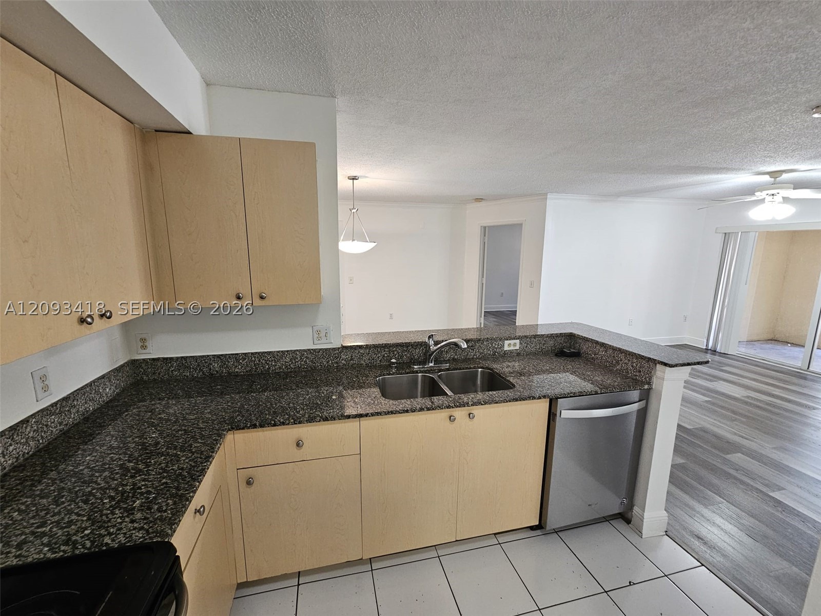 2451 Centergate Dr #204, Miramar FL 33025