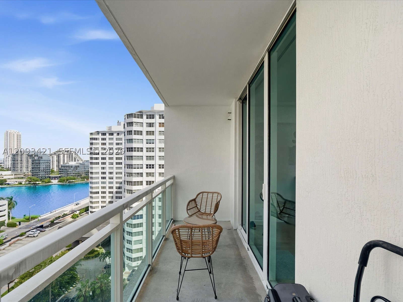 950 Brickell Bay Dr #1208, Miami FL 33131