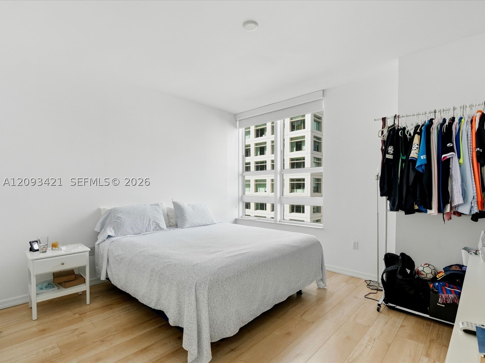 950 Brickell Bay Dr #1208, Miami FL 33131