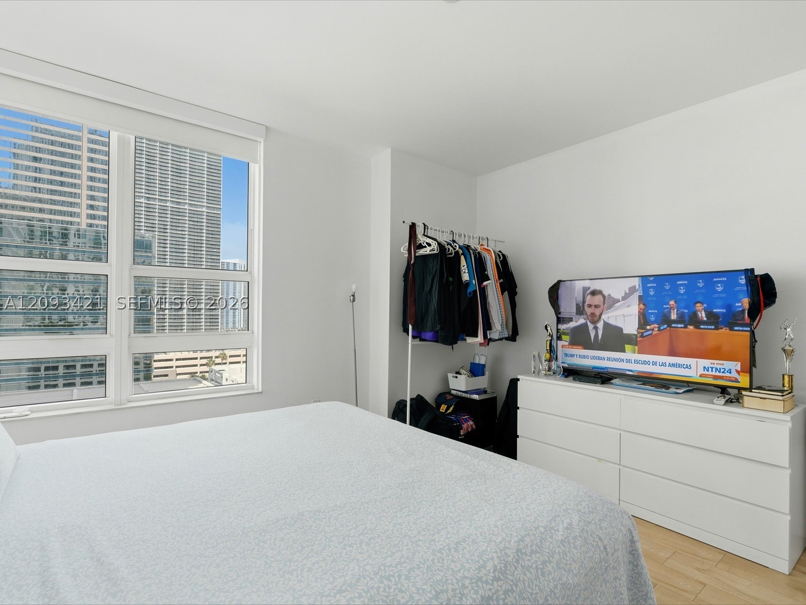 950 Brickell Bay Dr #1208, Miami FL 33131