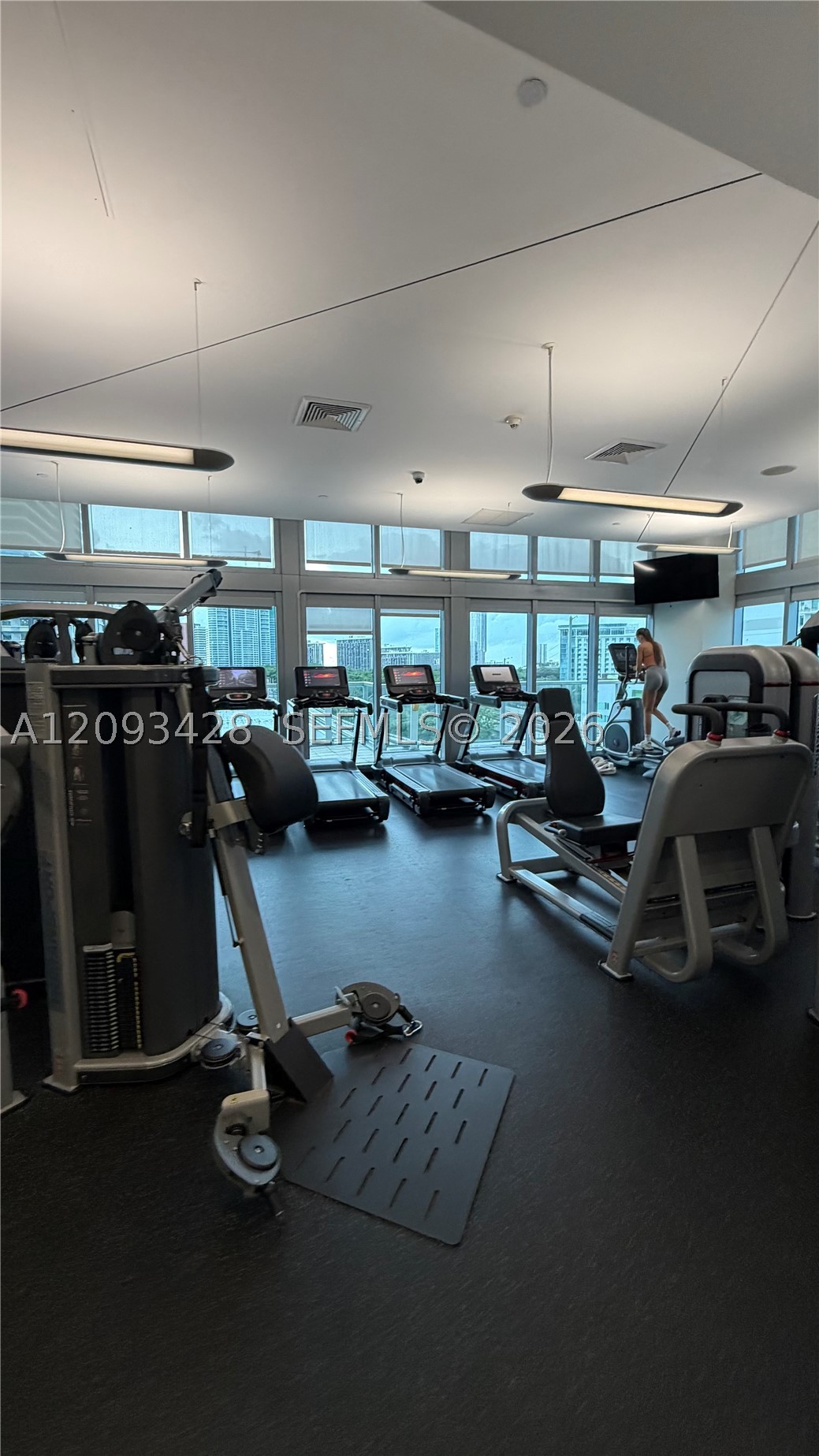 79 SW 12th St #1703-S, Miami FL 33130