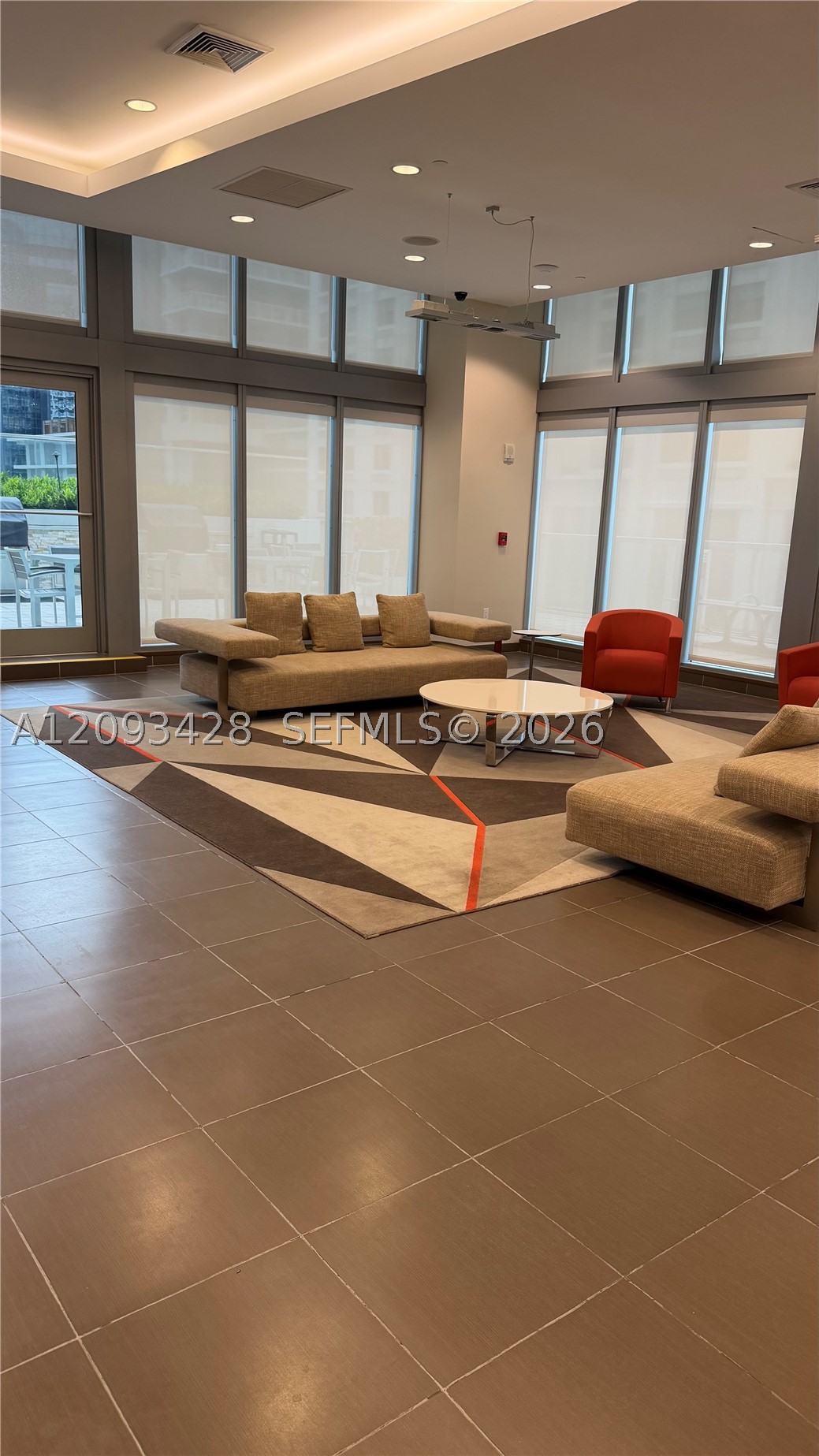 79 SW 12th St #1703-S, Miami FL 33130