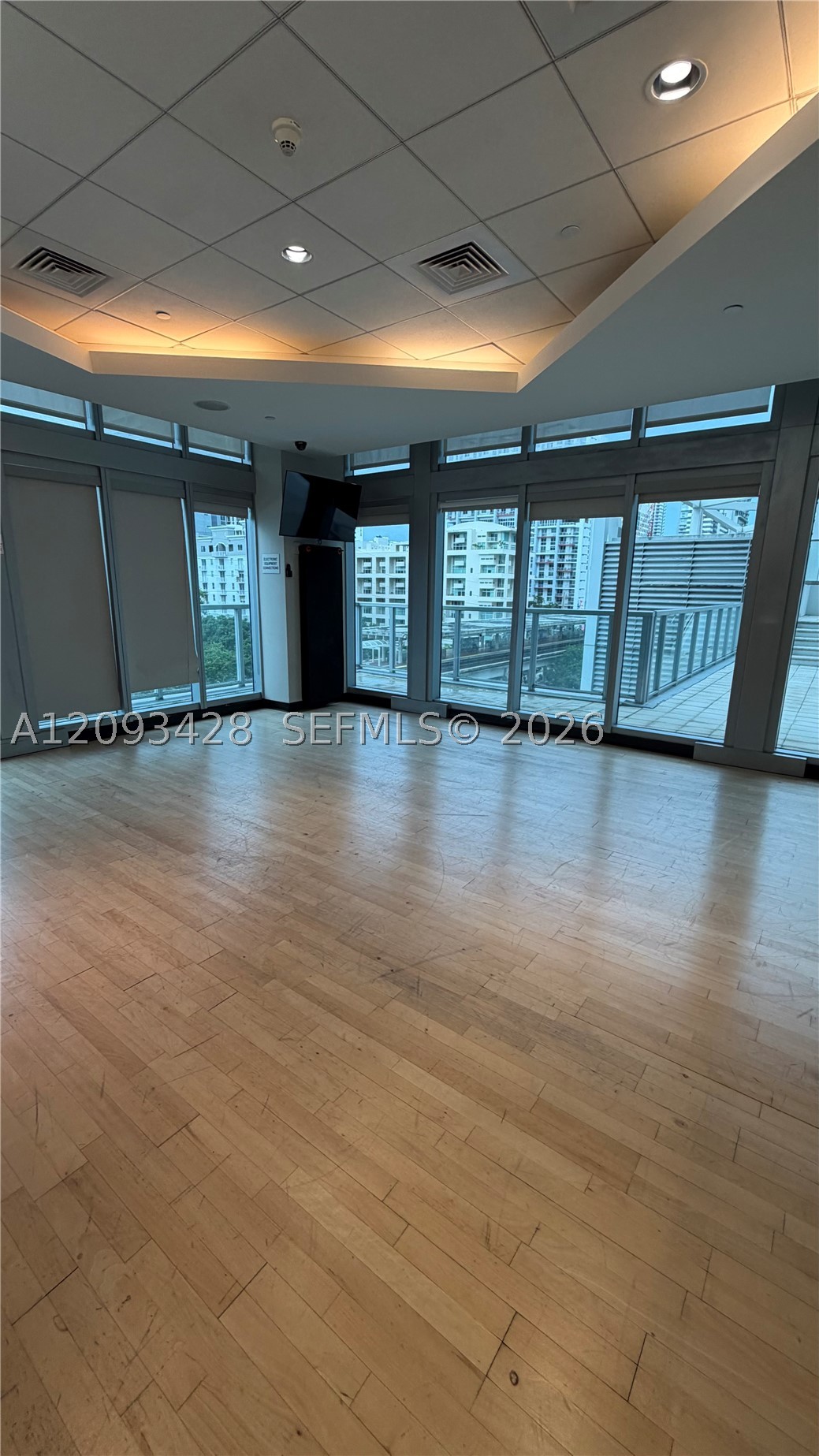 79 SW 12th St #1703-S, Miami FL 33130