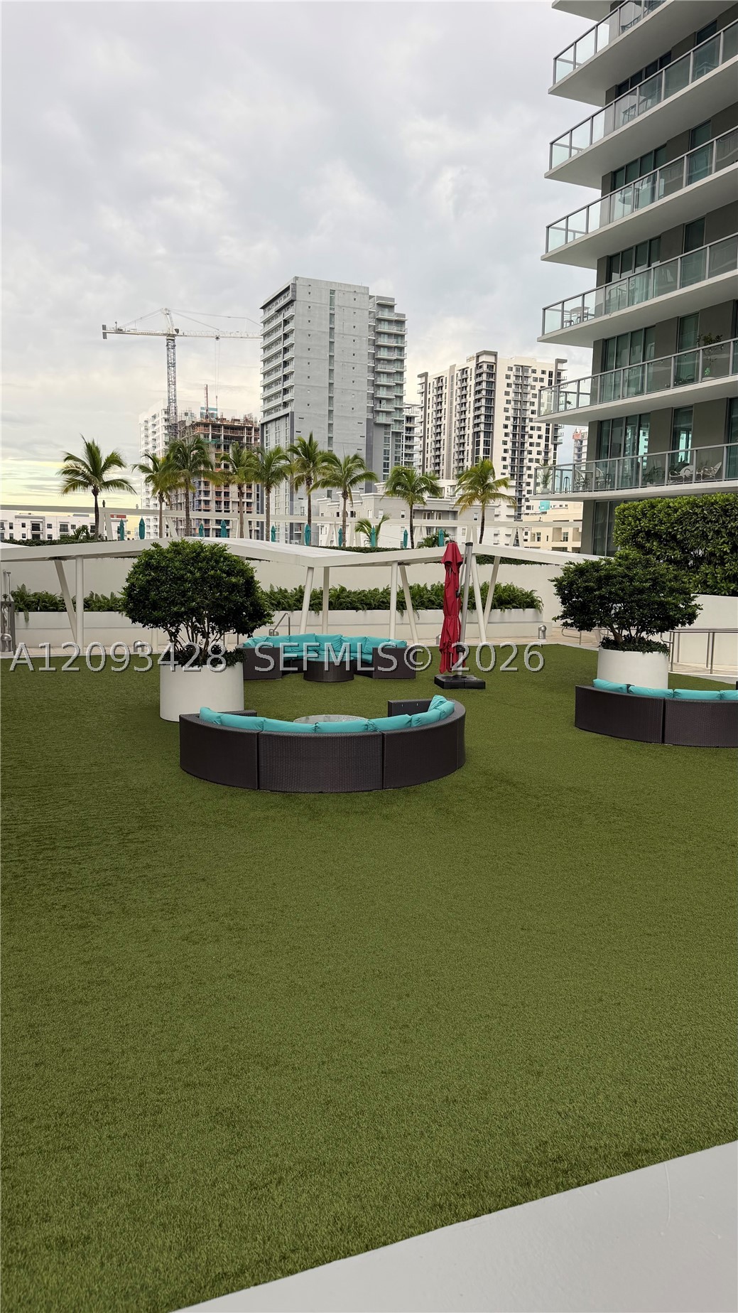 79 SW 12th St #1703-S, Miami FL 33130