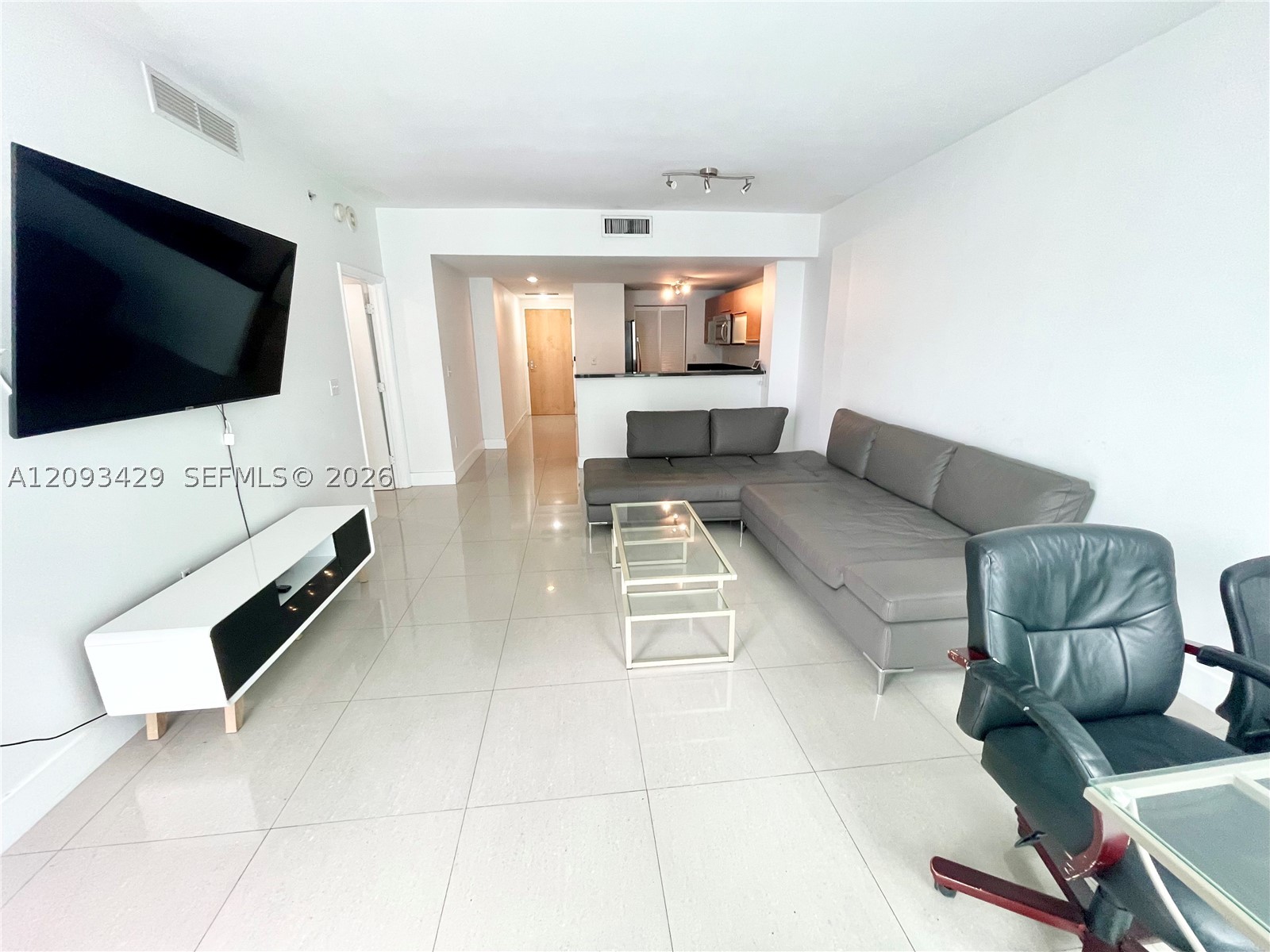 253 NE 2nd St #2506, Miami FL 33132