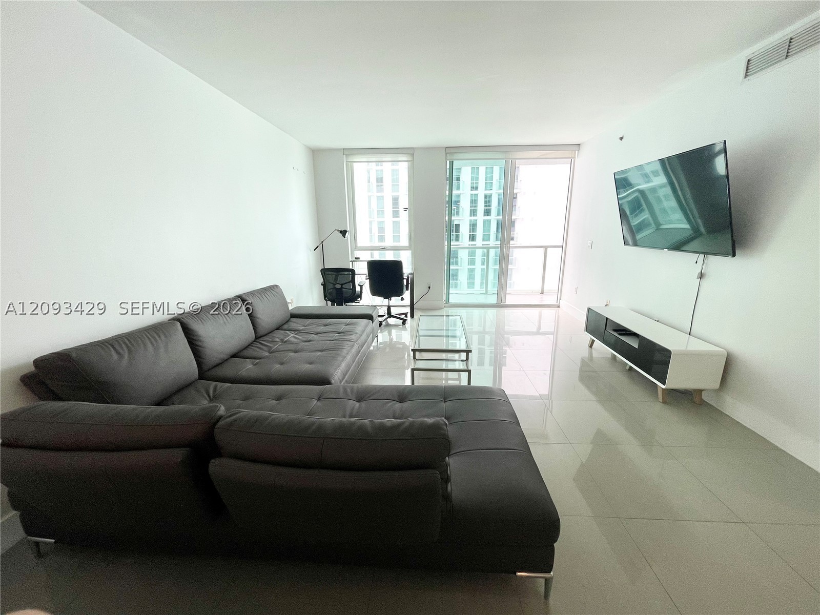 253 NE 2nd St #2506, Miami FL 33132