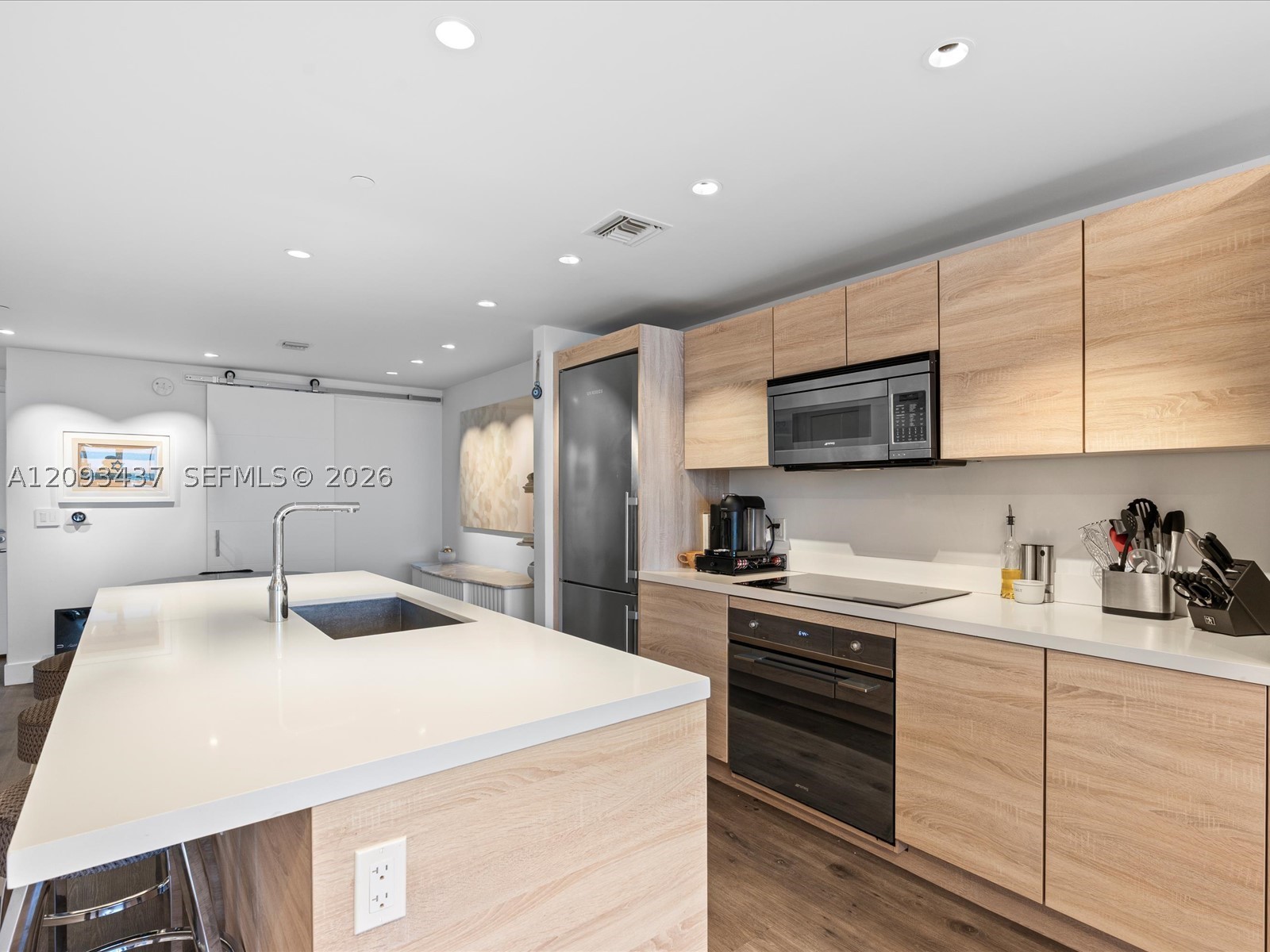 16385 Biscayne Blvd #3103, North Miami Beach FL 33160