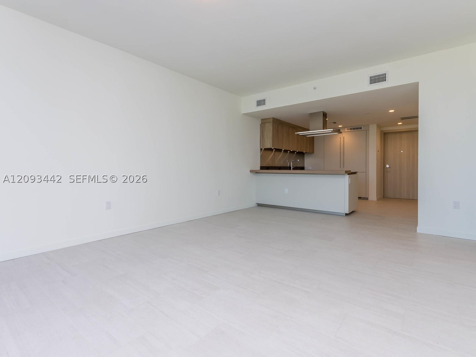 1000 Brickell Plz #4104, Miami FL 33131