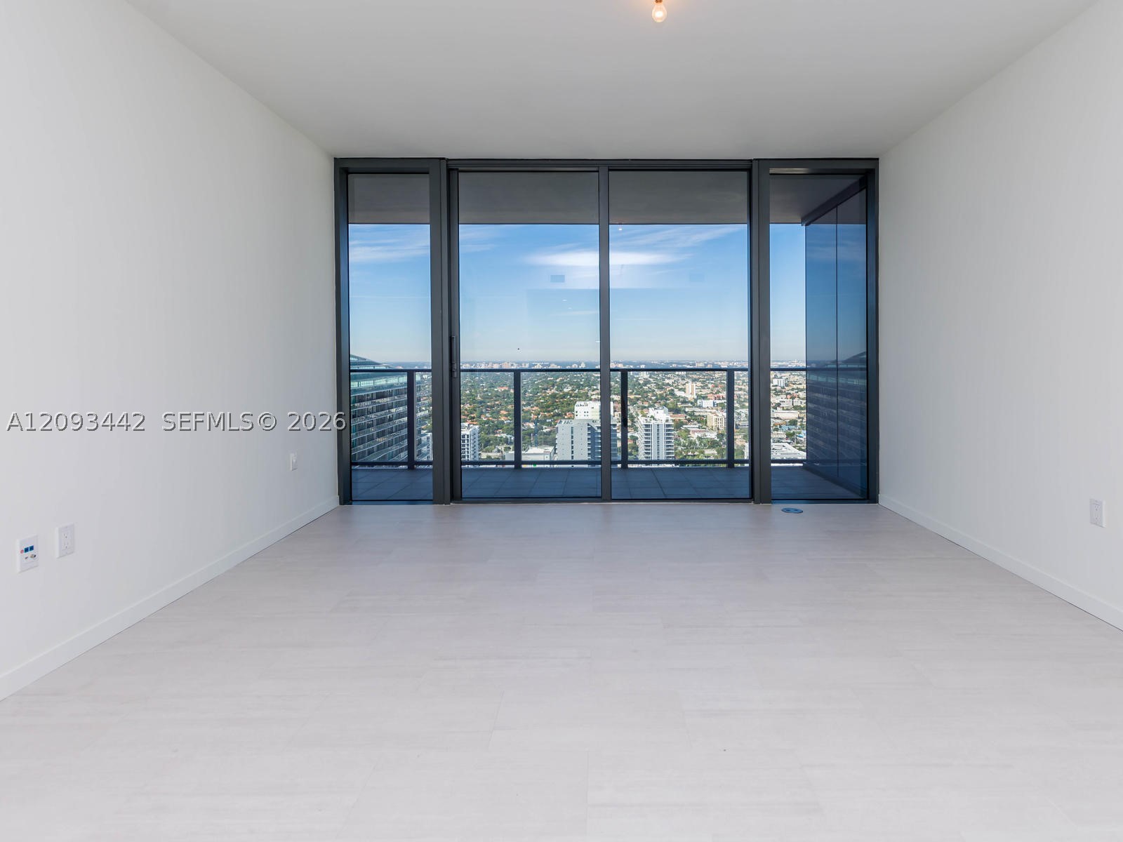 1000 Brickell Plz #4104, Miami FL 33131