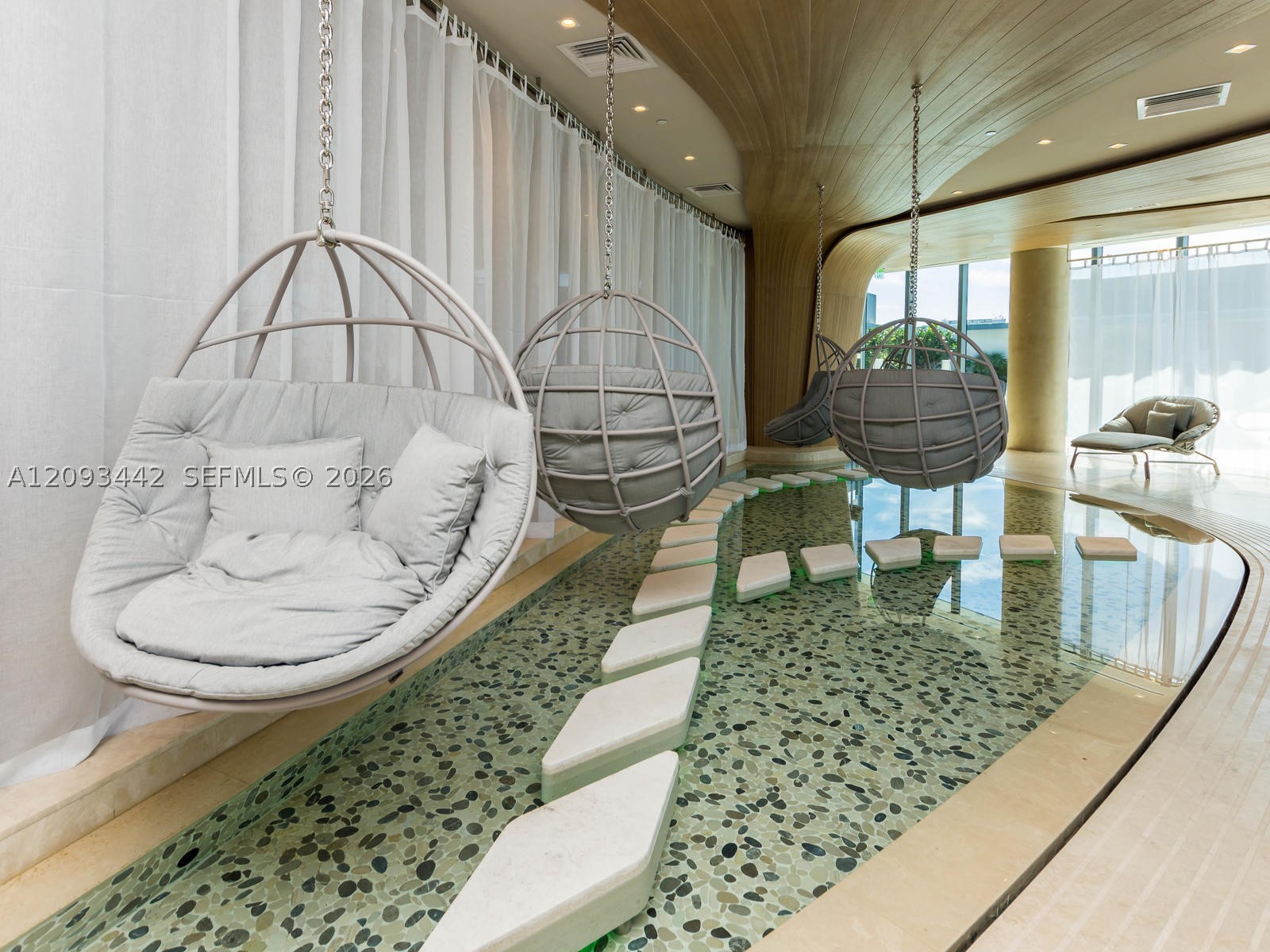 1000 Brickell Plz #4104, Miami FL 33131