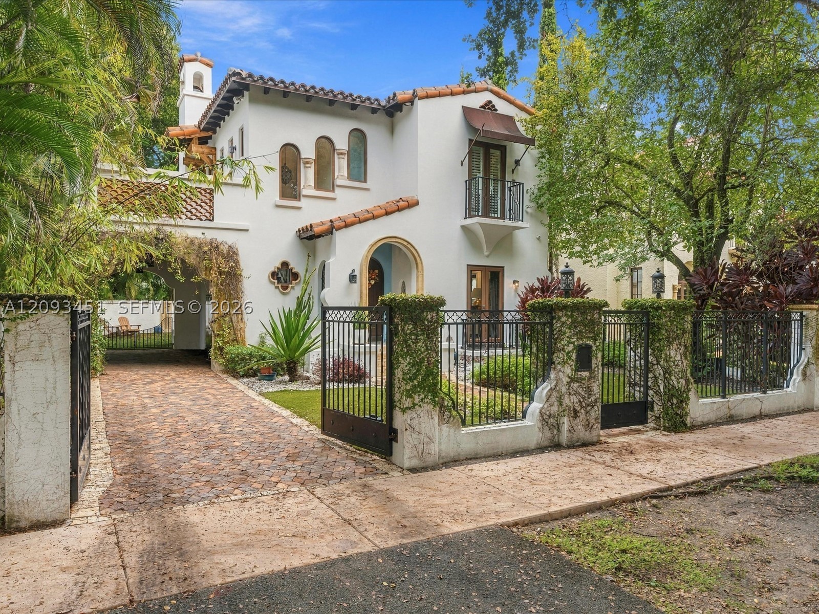 421 Sarto Ave, Coral Gables FL 33134