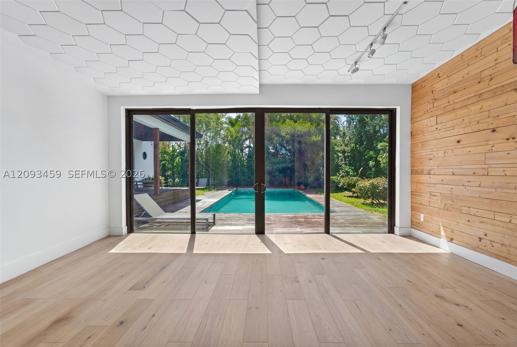 4353 Alton Rd, Miami Beach FL 33140
