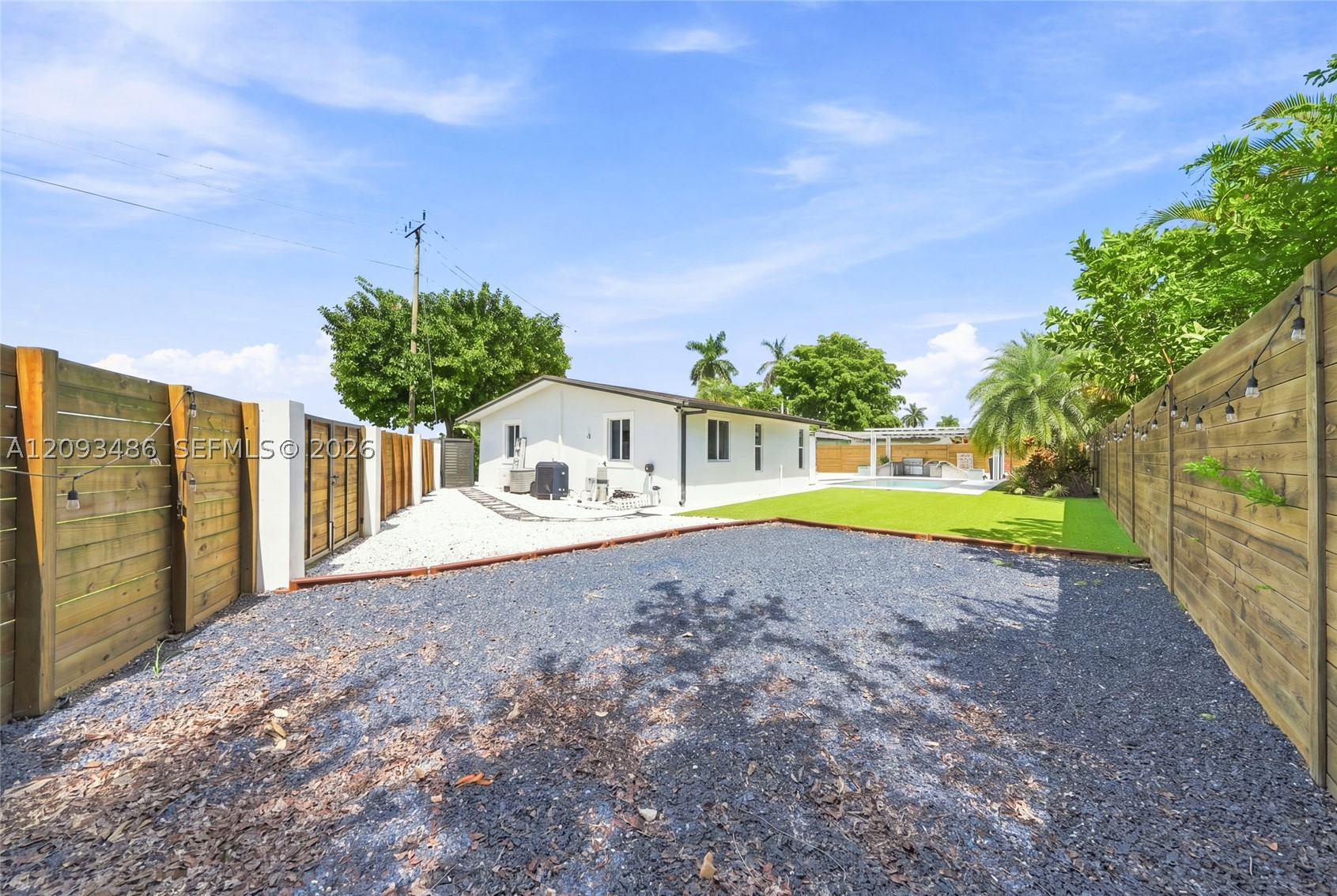 8031 SW 97th Ave, Miami FL 33173