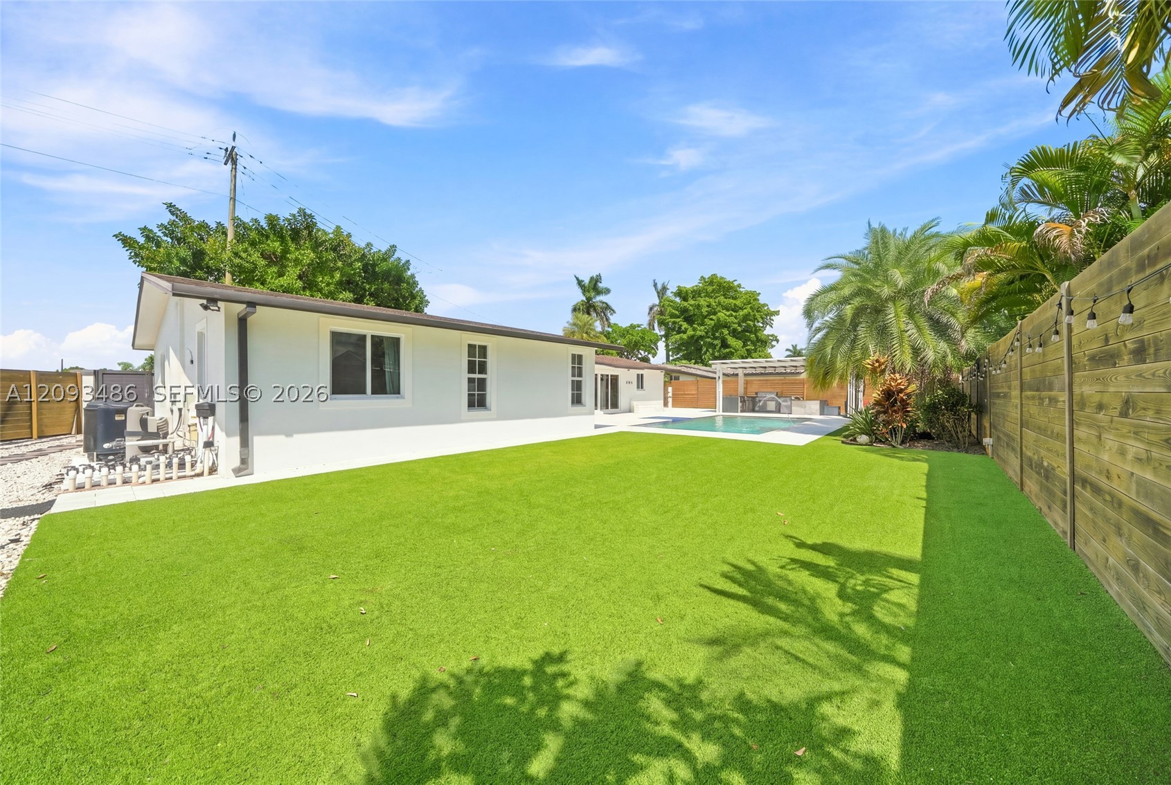 8031 SW 97th Ave, Miami FL 33173