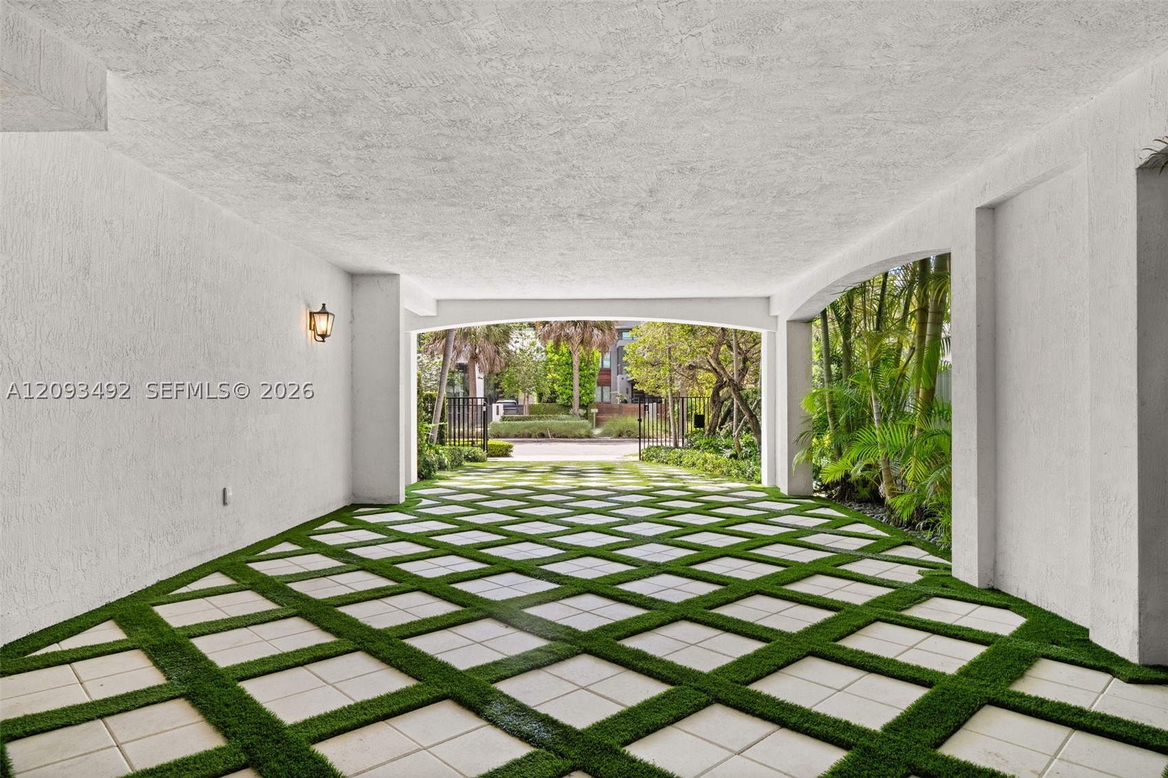 1803 S Bayshore Ln, Miami FL 33133