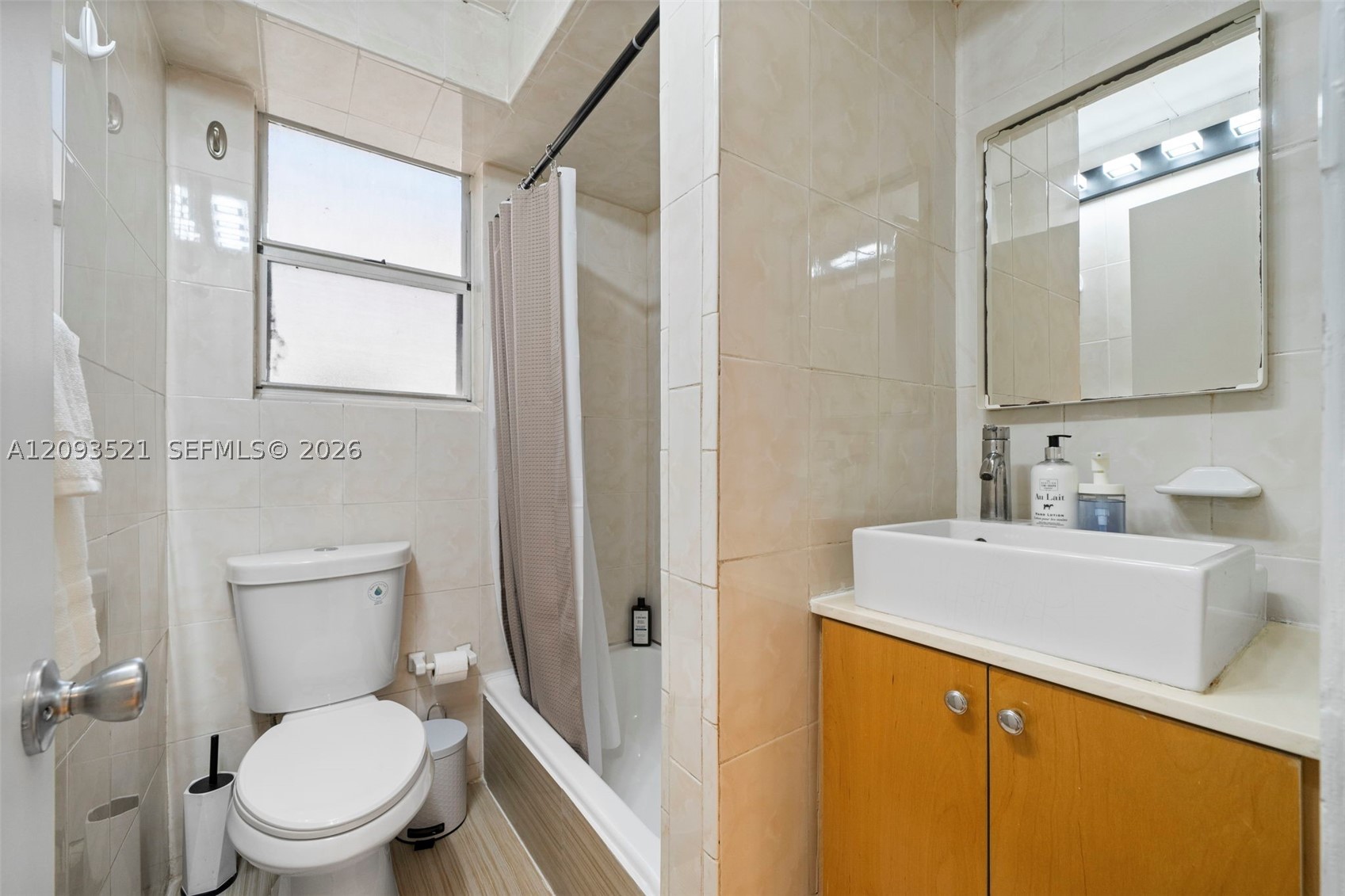 227 1st St #6, Miami Beach FL 33139