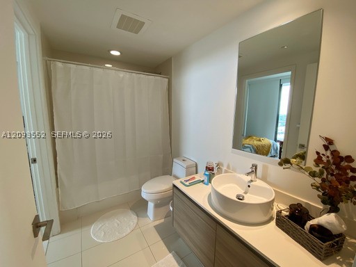 121 NE 34th St #1714, Miami FL 33137