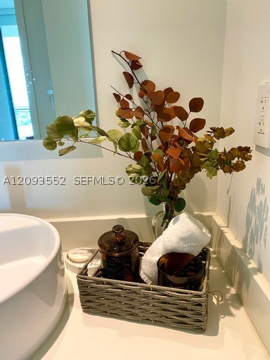 121 NE 34th St #1714, Miami FL 33137
