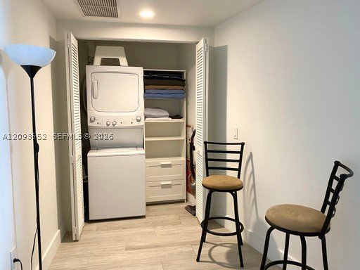 121 NE 34th St #1714, Miami FL 33137