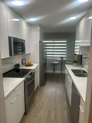 165 Lakeview Dr #201, Weston FL 33326