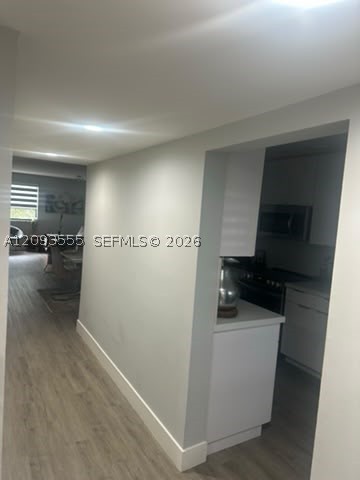 165 Lakeview Dr #201, Weston FL 33326