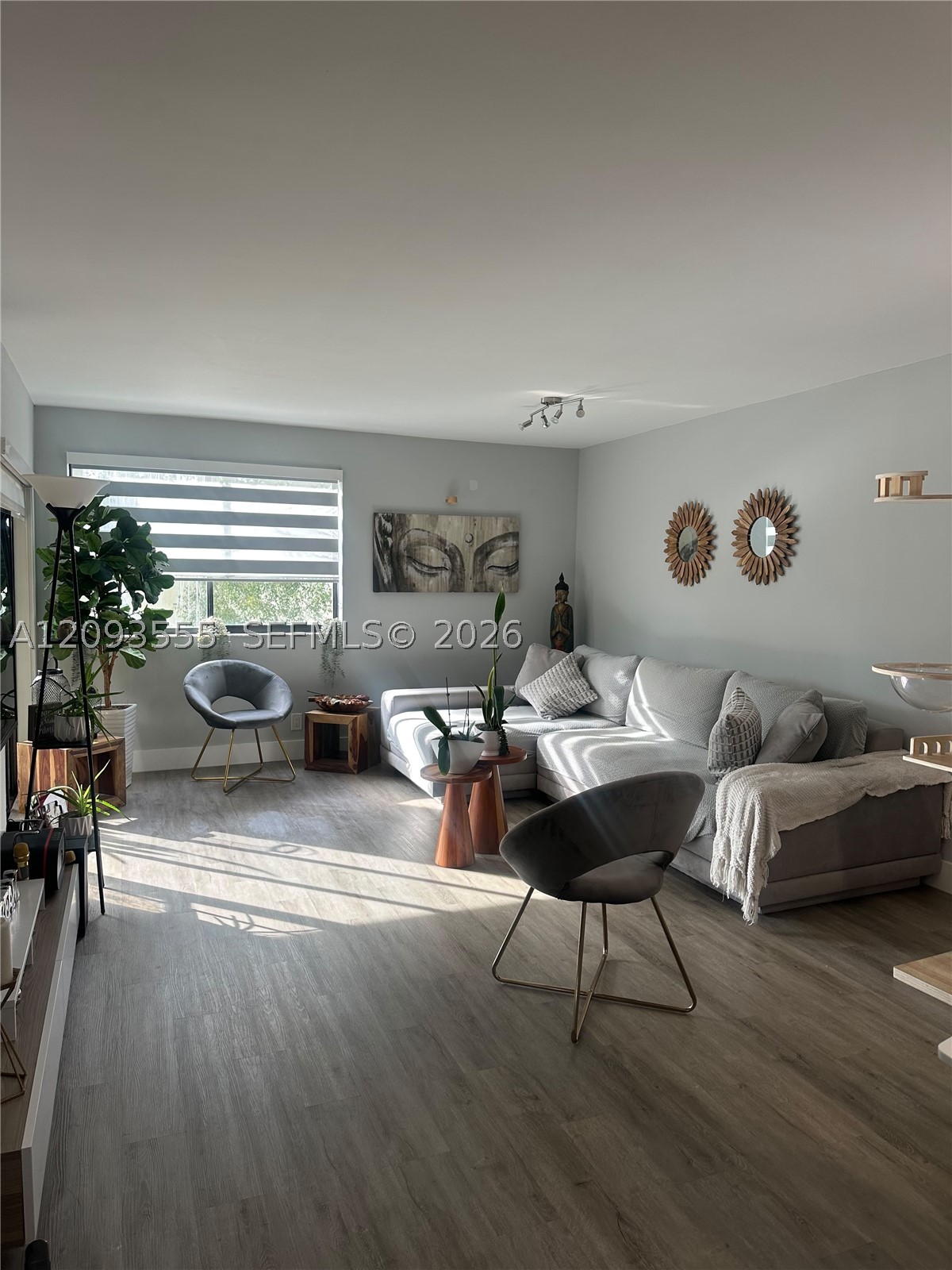 165 Lakeview Dr #201, Weston FL 33326