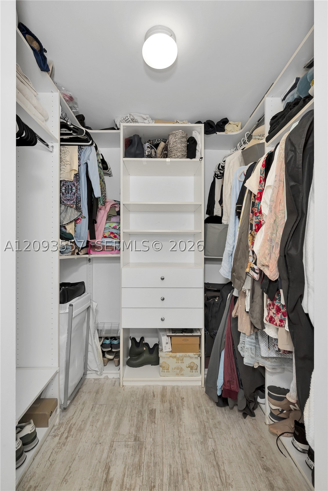 31 SE 6th St #304, Miami FL 33131