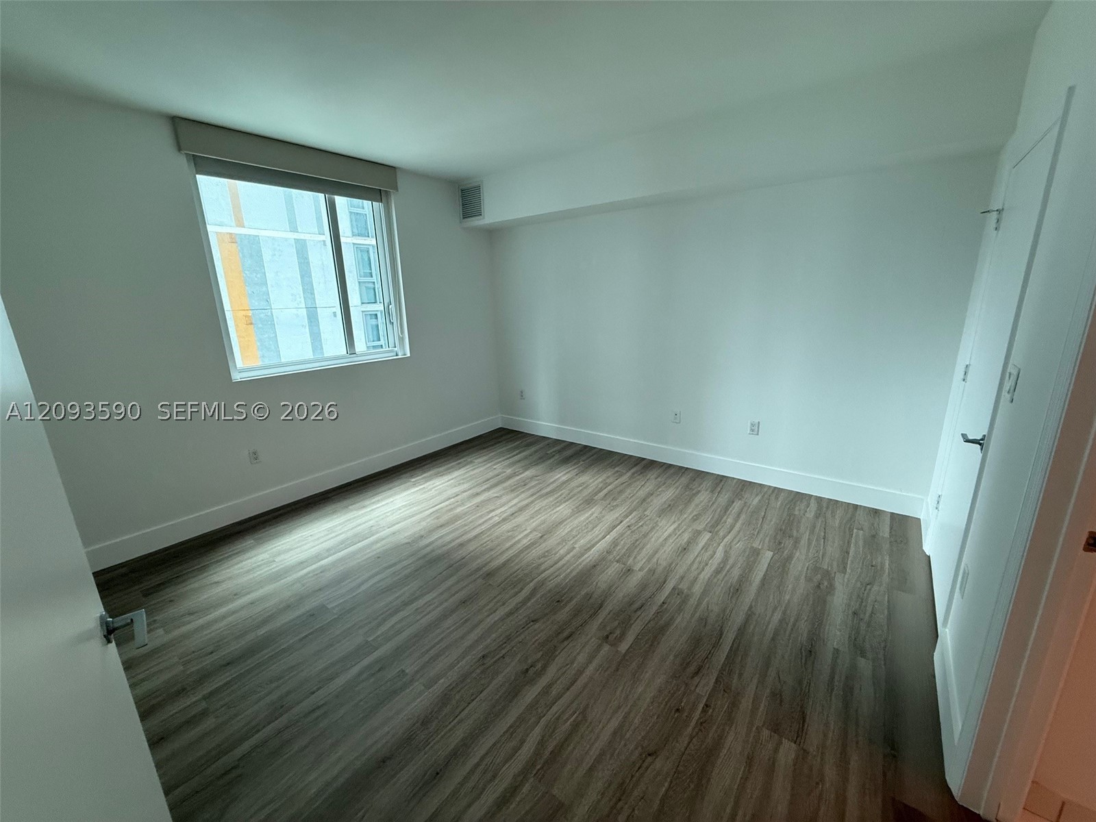 55 SE 6th St #1902, Miami FL 33131