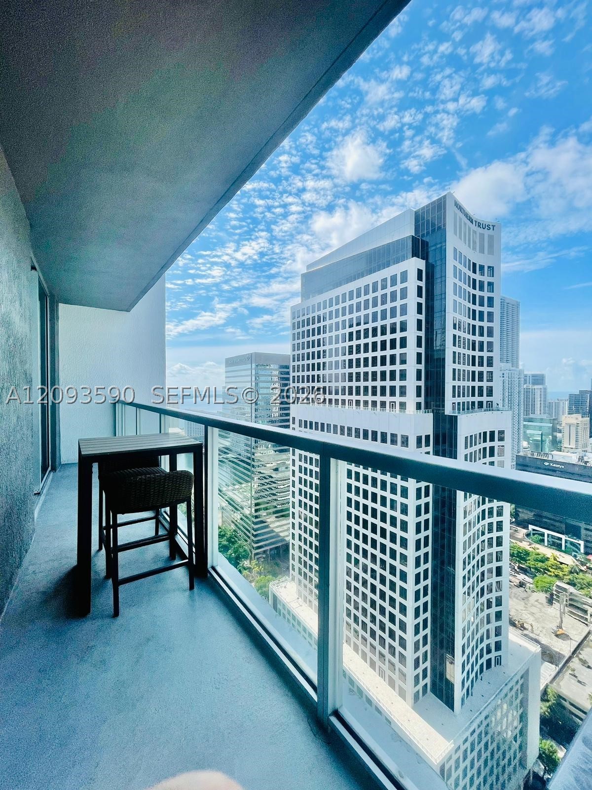 55 SE 6th St #1902, Miami FL 33131