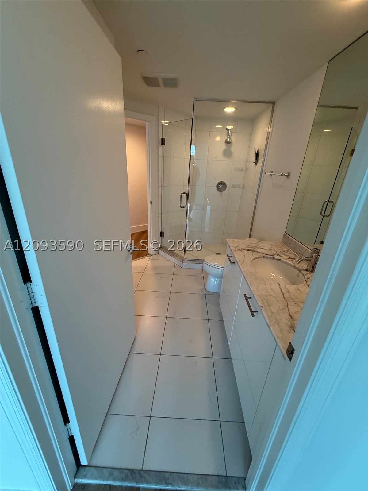 55 SE 6th St #1902, Miami FL 33131