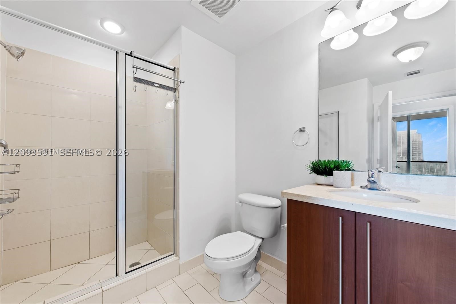 79 SW 12th St #2503-S, Miami FL 33130